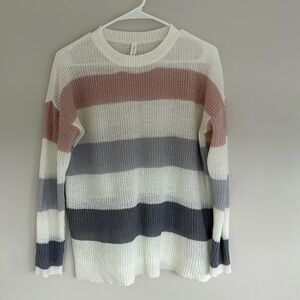 Mia & Tess light long sleeve stripped sweater perfect for a cool summer morning.